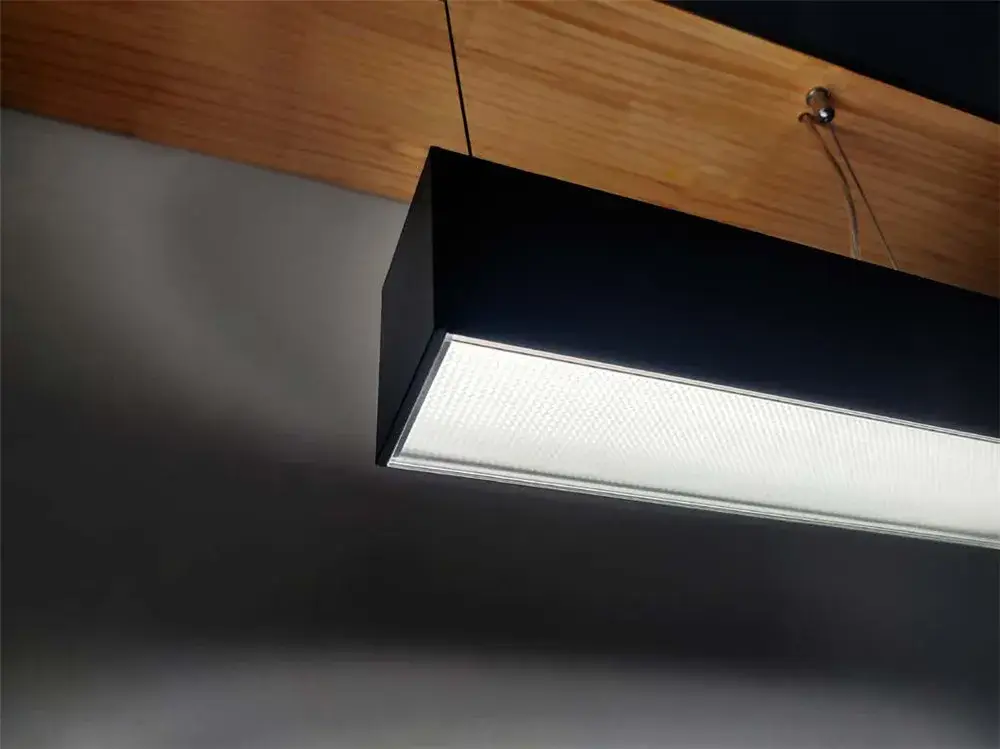 کاربرد طلق چراغ خطی